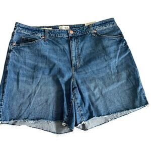 Universal Thread Women's Plus Size Bermuda Jean Shorts - Size 18W - NWT